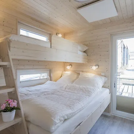 Ferienhaus Auf Dem Wasser - Hausboot Antje Frieda *