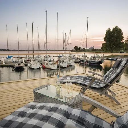 Ferienhaus Auf Dem Wasser - Hausboot Antje Frieda 公寓 *