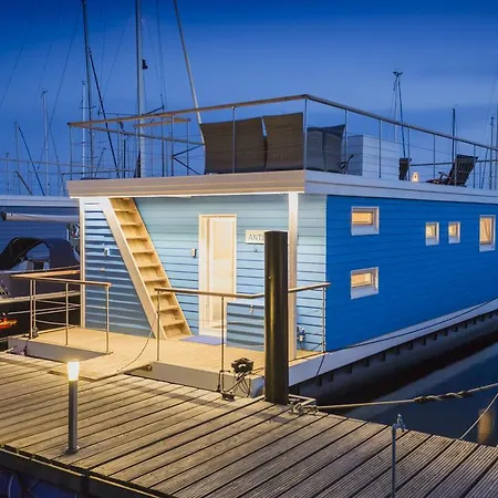 Ferienhaus Auf Dem Wasser - Hausboot Antje Frieda 公寓 费马恩