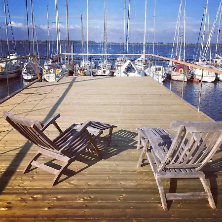 Ferienhaus Auf Dem Wasser - Hausboot Antje Frieda 公寓 *